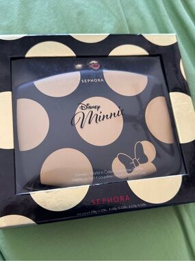 2016 Sephora Disney Minnie Eyeshadow Palette - Black & Gold Limited Edition
